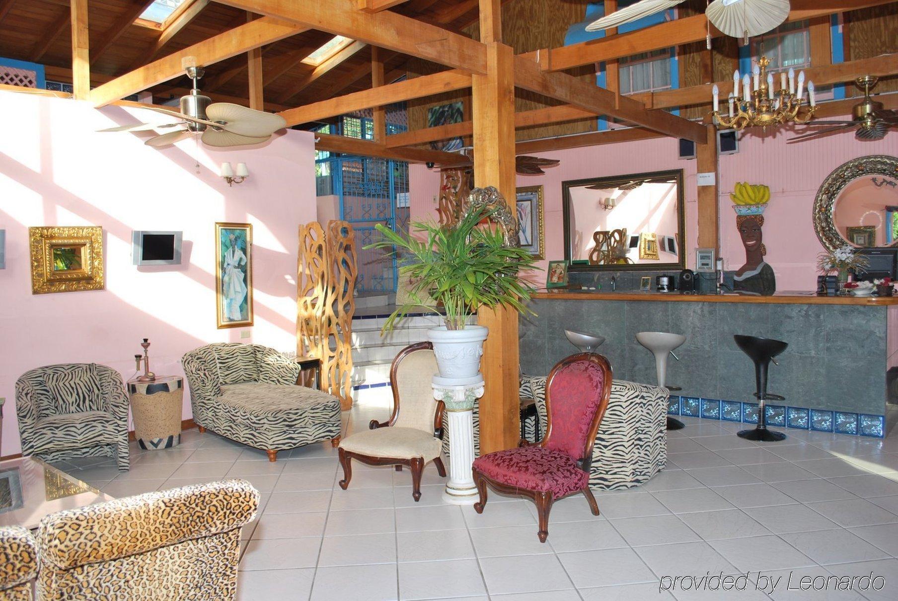 Half Moon Blue Hotel Scarborough Interior photo
